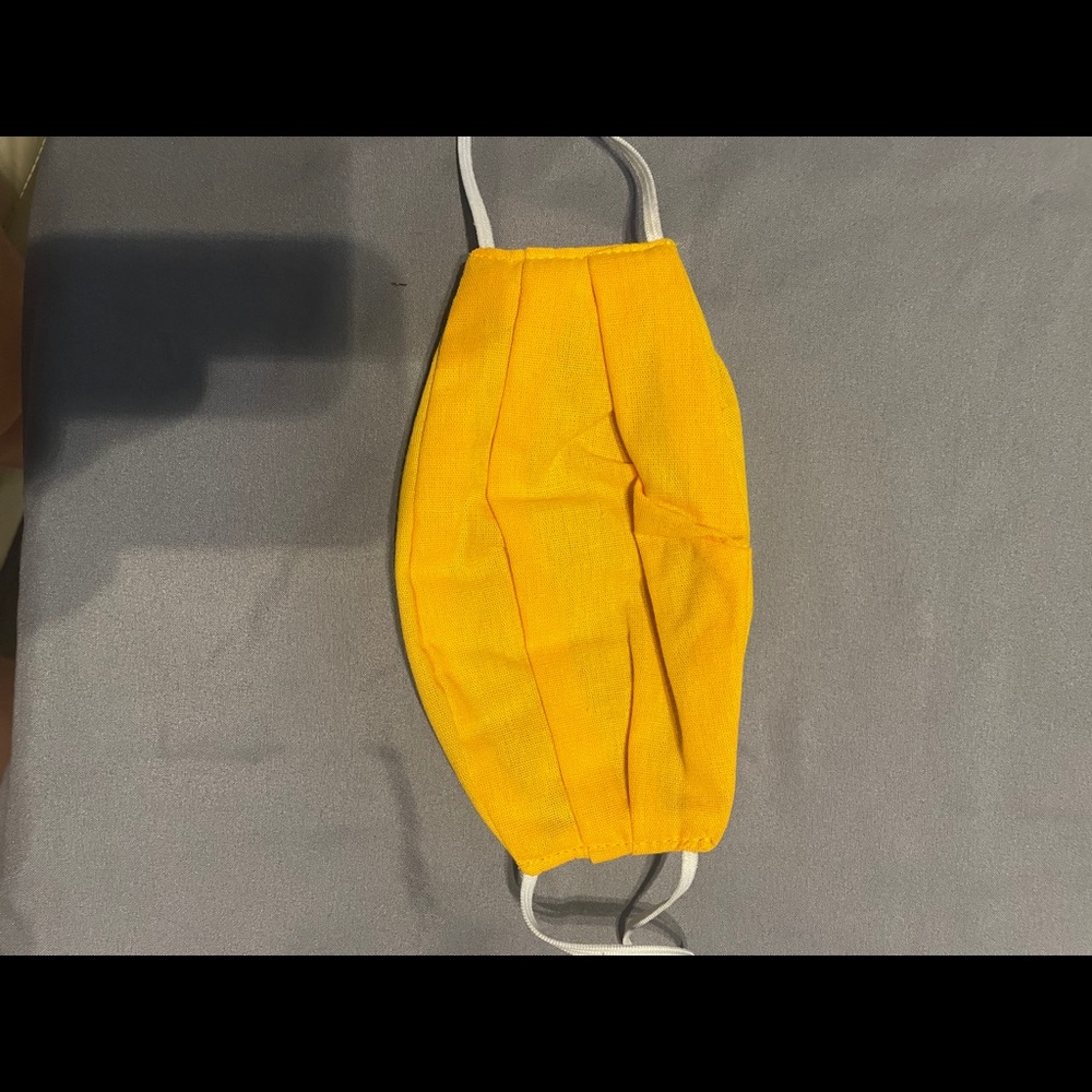 Embroidered face mask - Picture 12 of 12